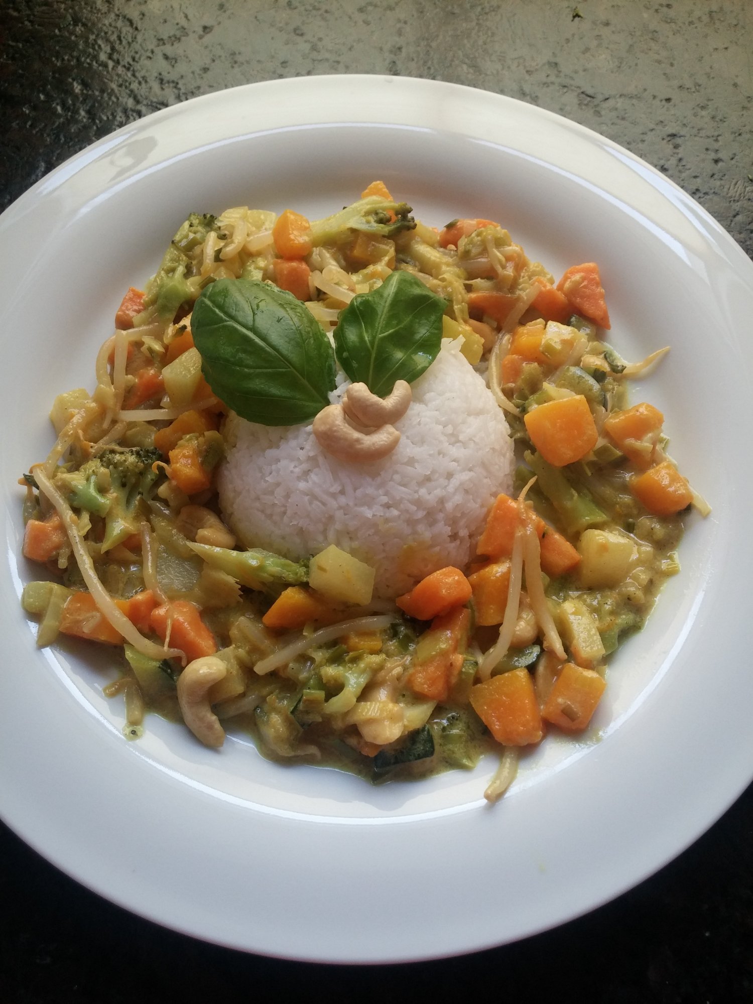 Veganes Gemüse-Curry mit Kokosmilch
