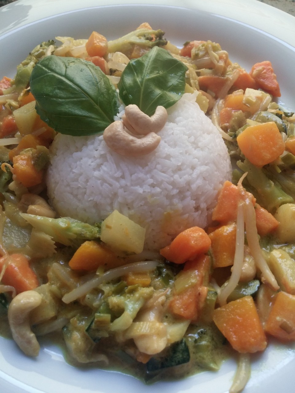 Veganes Gemüse-Curry mit Kokosmilch | Hauptspeisen | Rezepte ...